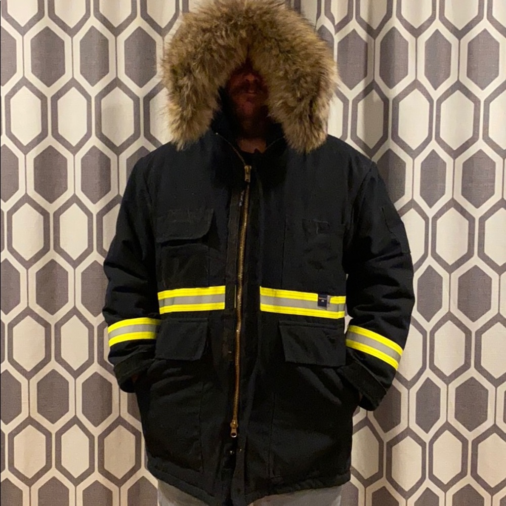 Korbana protective apparel ( FR Arctic Gear)